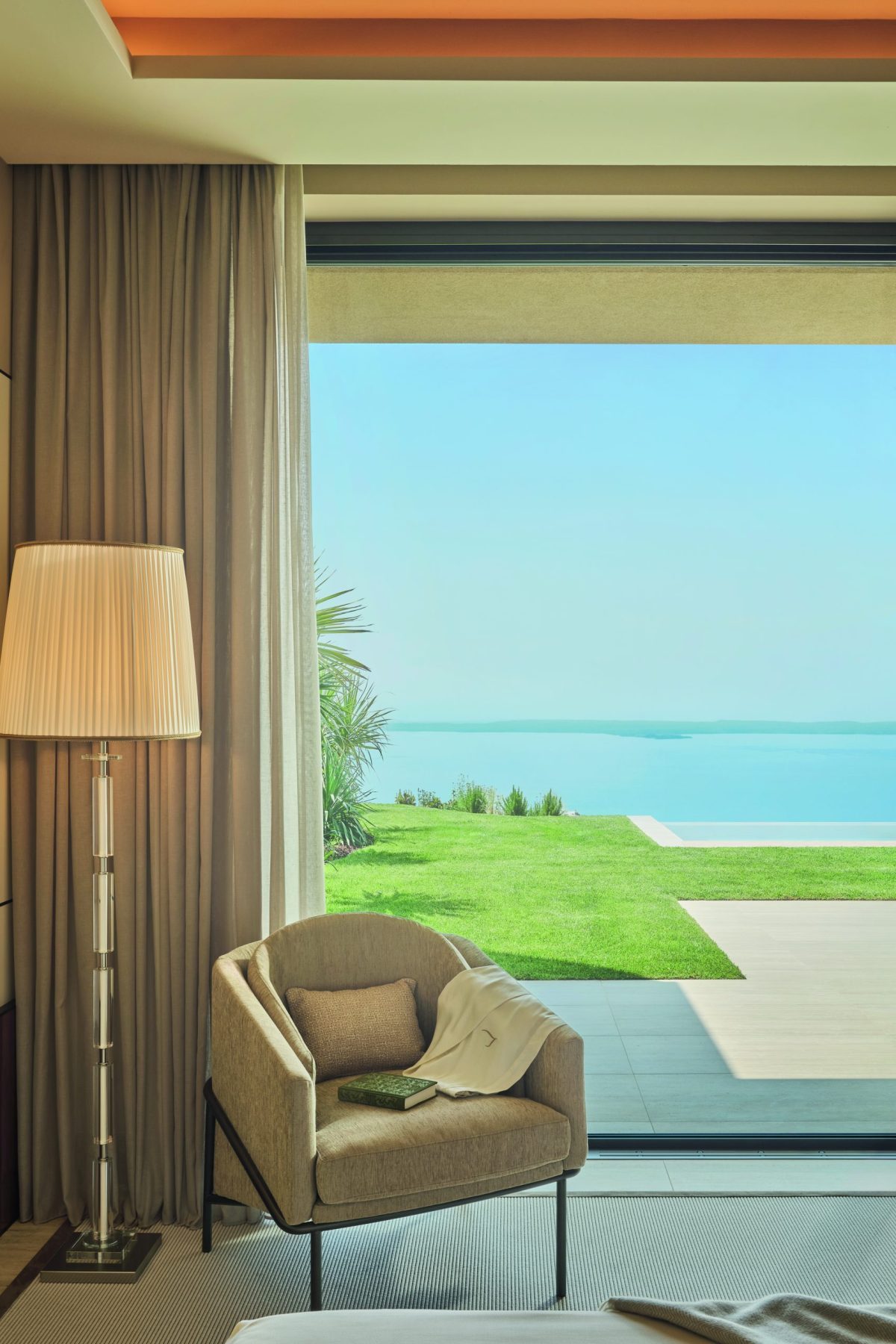 08_Bedroom_View