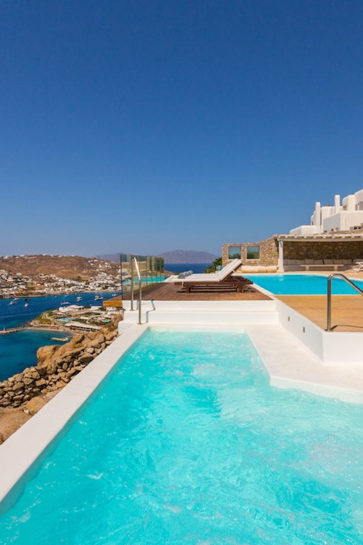 61b39a0ce02ea2c3b79a38a7_Villa-Horatia-Mykonos