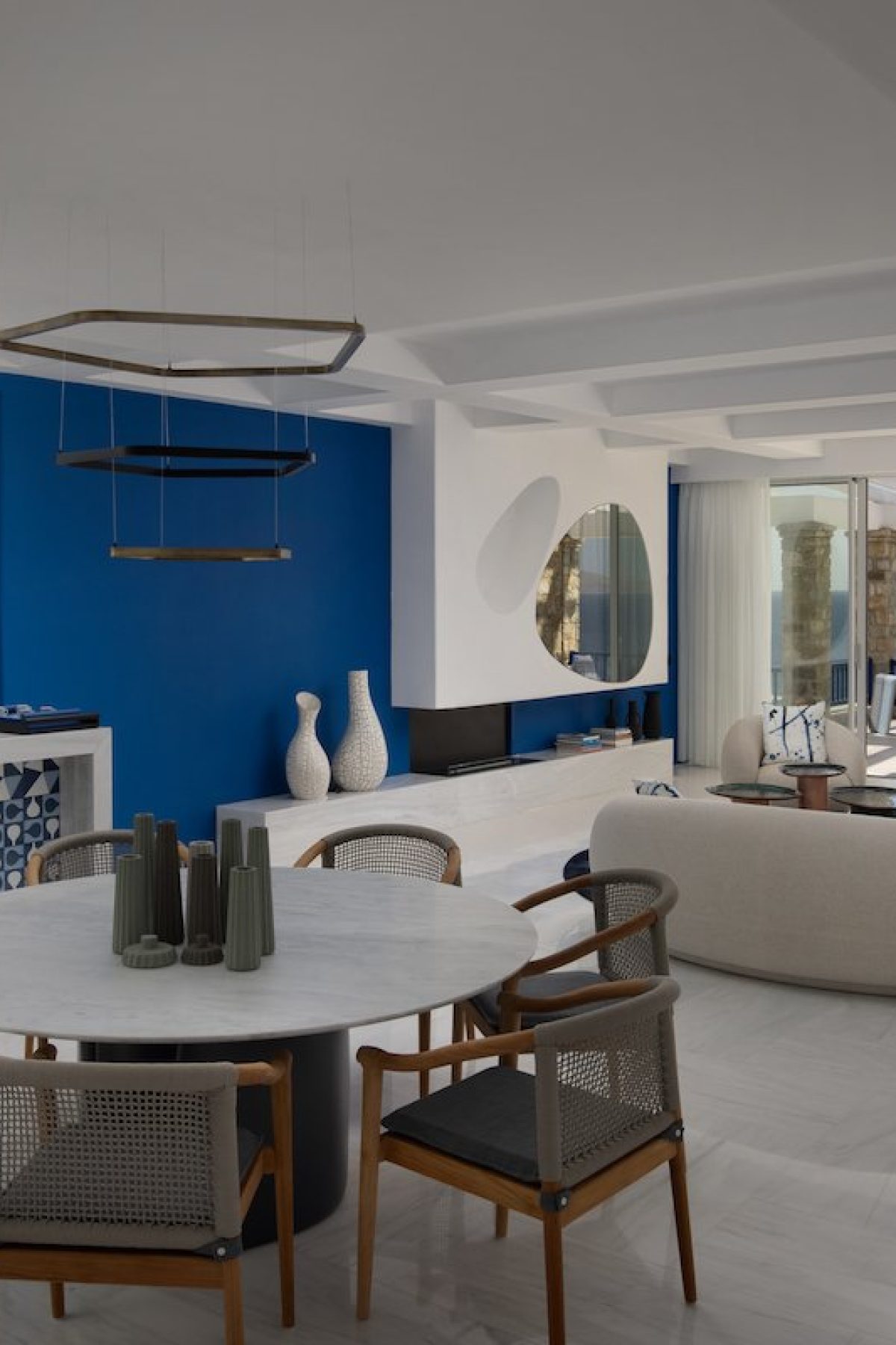 641f46fd649c3a2fa3ae656e_Villa-Living-Room-C
