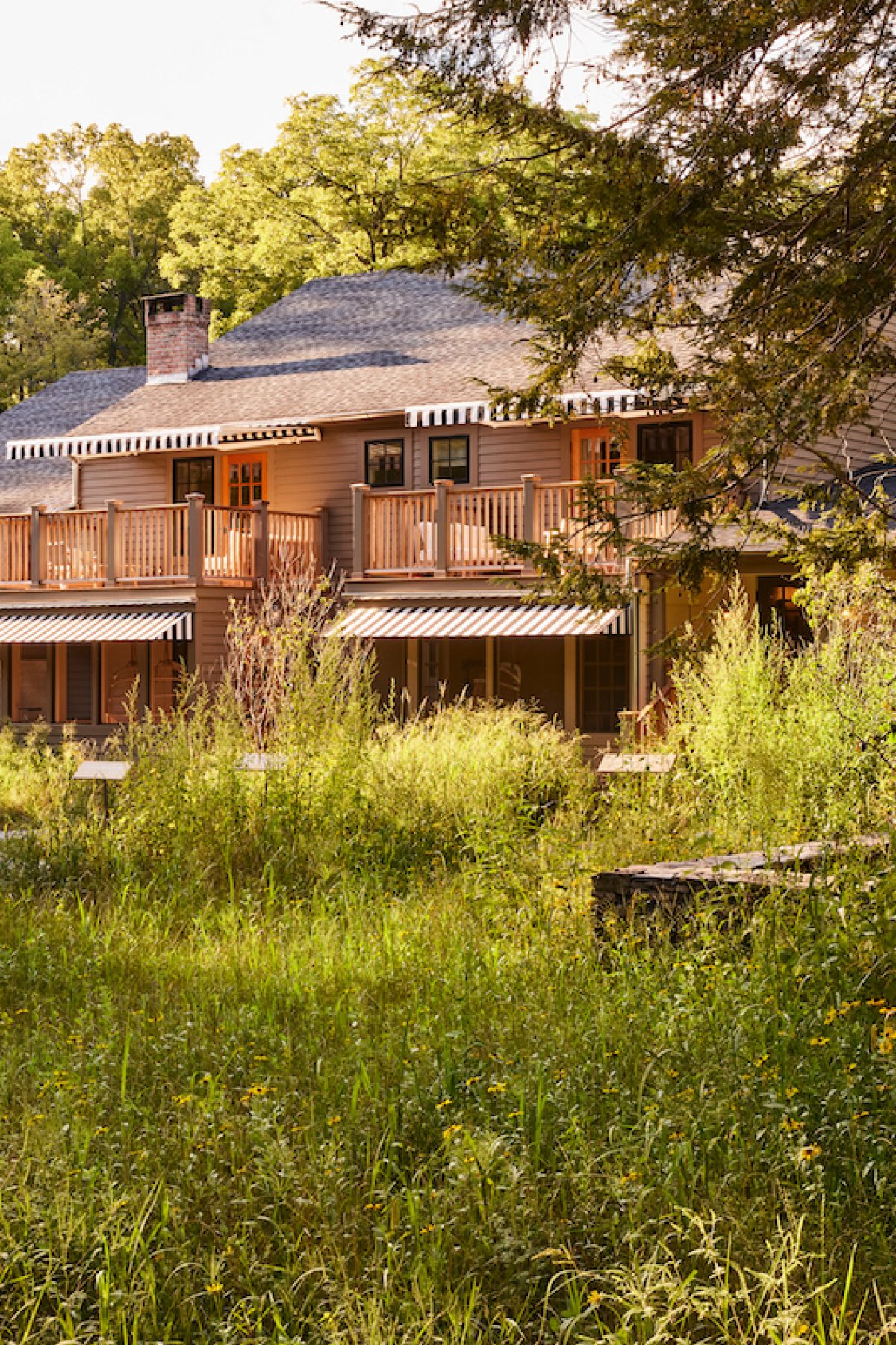 64925f5dd29e3b0bea95538b_Troutbeck_Benton-House_Exteriors_036