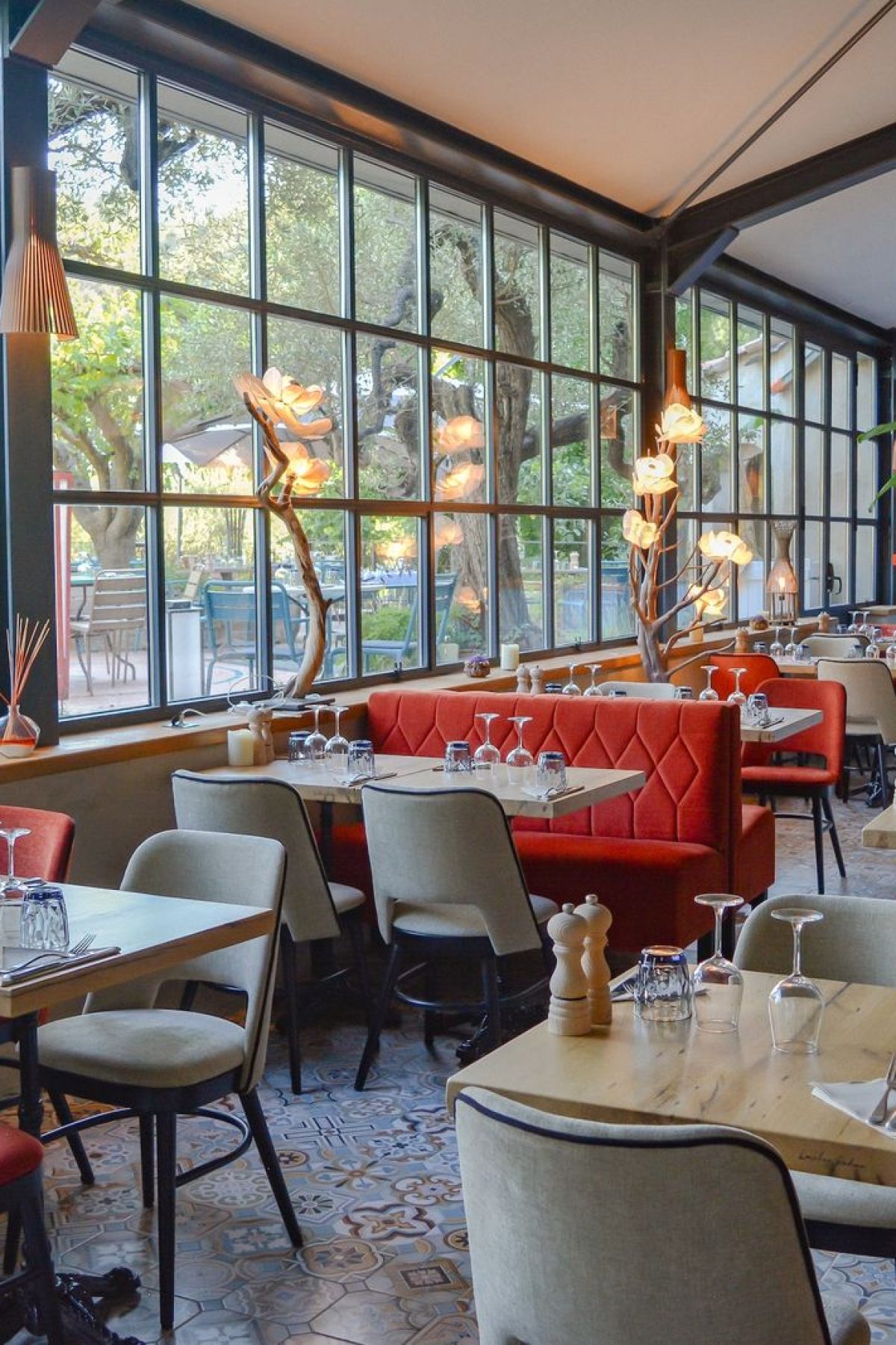 67983c6ef8b19777c2712720_Le Bistrot3 @LouCalen-p-1600