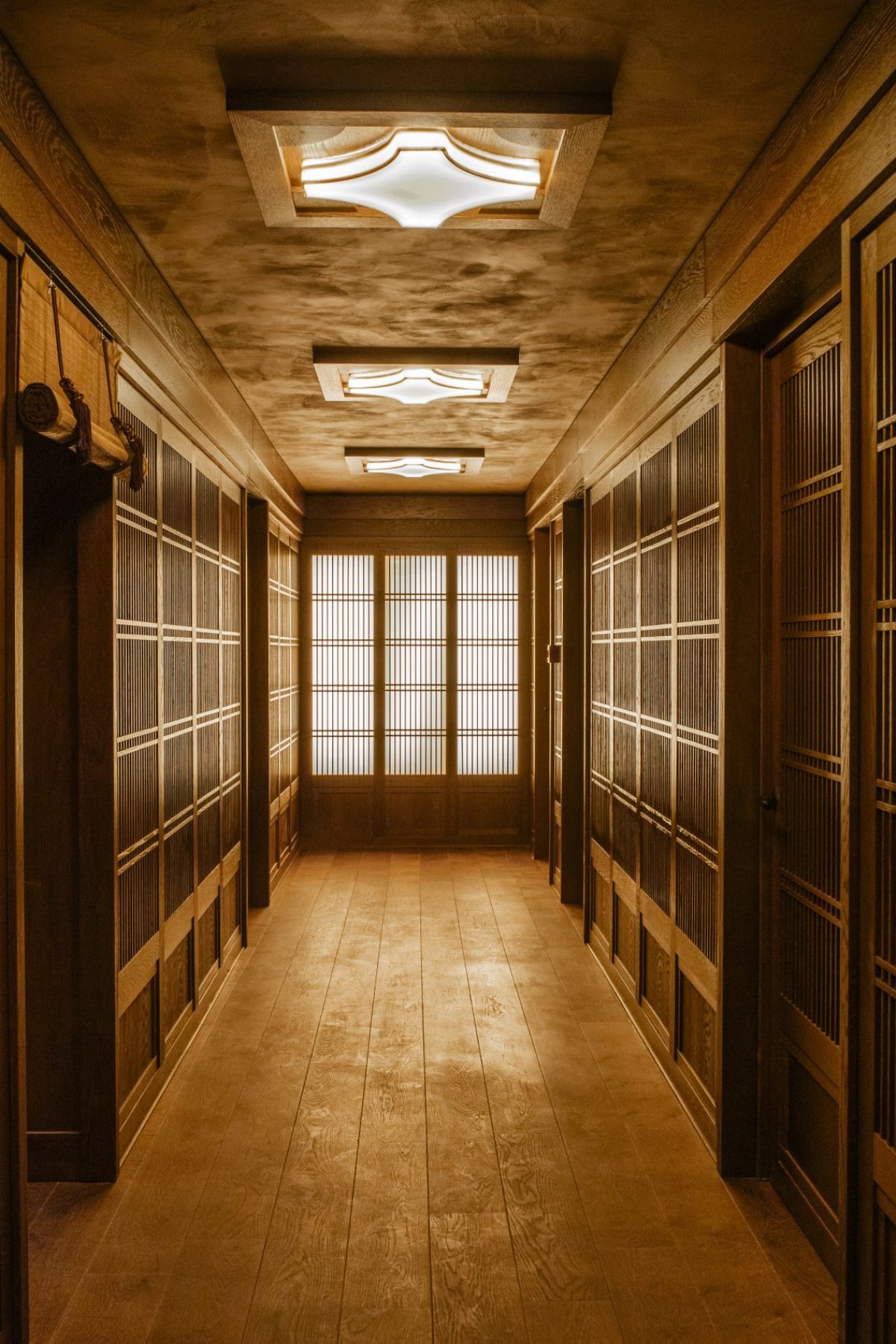 Balzac spa Ikoi corridor ©Matthieu Salvaing-2