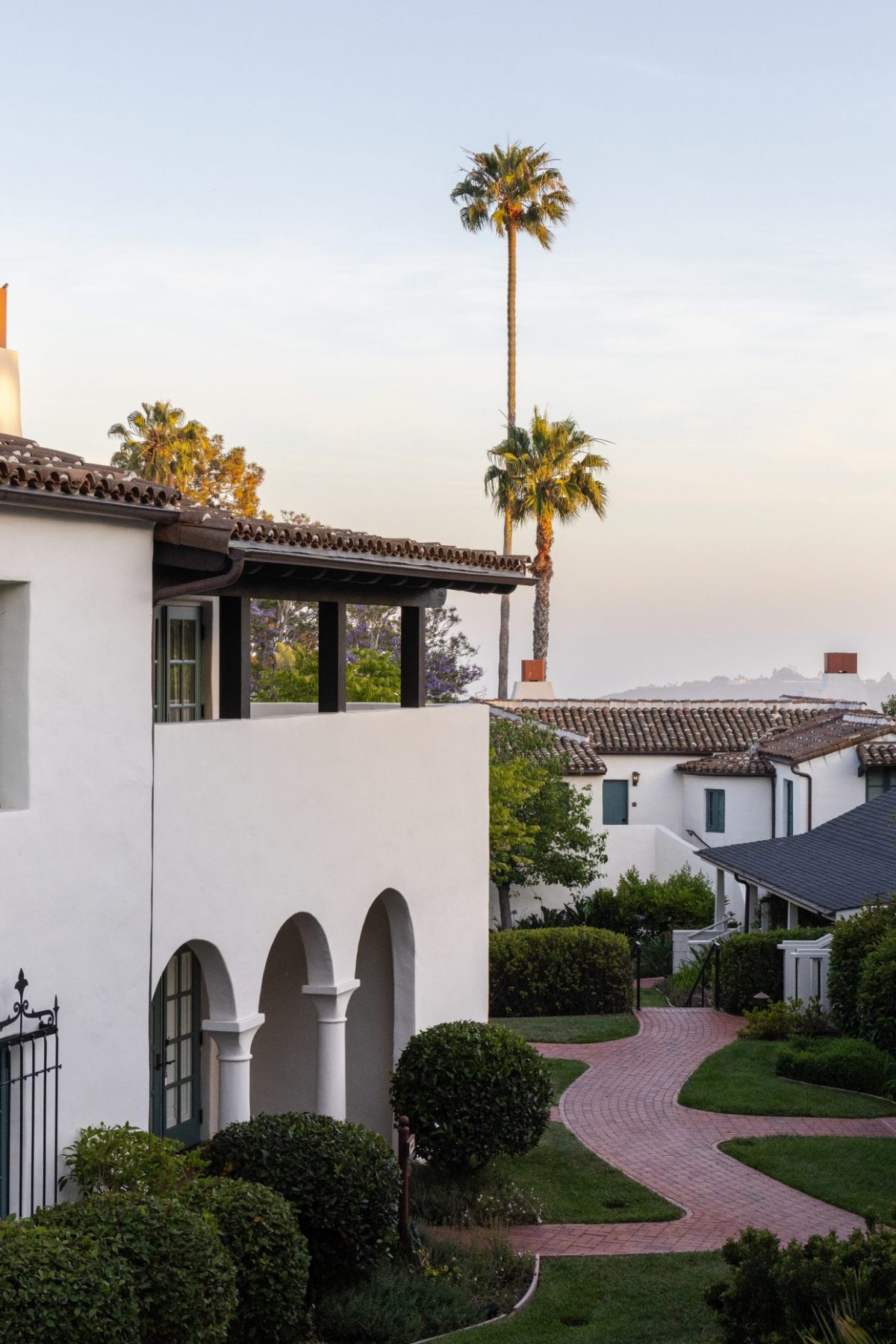 Grounds-47-Encanto-Large-©Mike Kelley