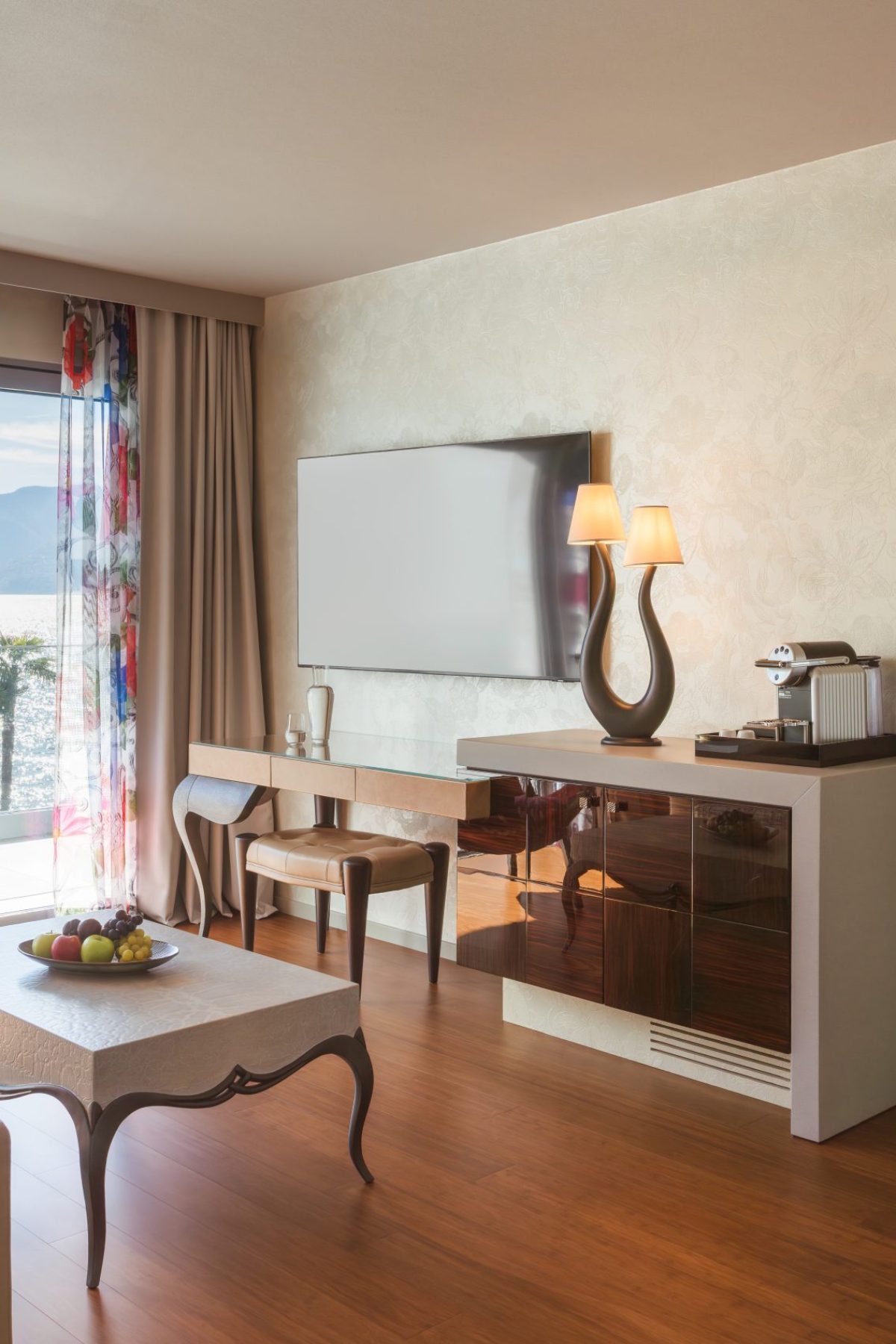 Hotel Eden Roc_Suite Deluxe_The Tschuggen Collection_copyright Olivia Pulver