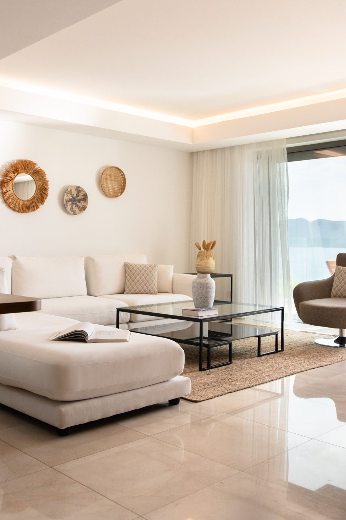 METT_HOTEL_BEACH_RESORT_BODRUM_TWO_BEDROOM_SUITE_LIVING_ROOM