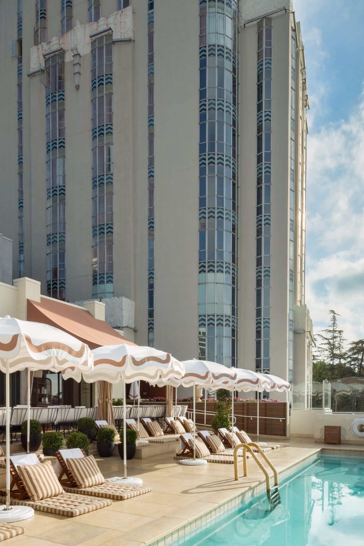 PIXELLAB_Sunet_Tower_Hotel-0702PXLB0702